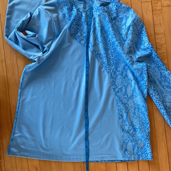 Cloud Blue snakeskin top L - Picture 5 of 6